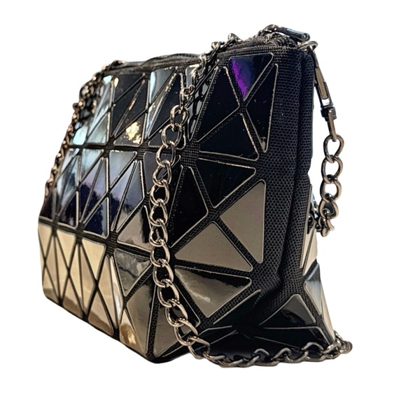 Issey Miyake Bao Bao ‘Carton’ Shoulder Bag. Black - Picture 3 of 10